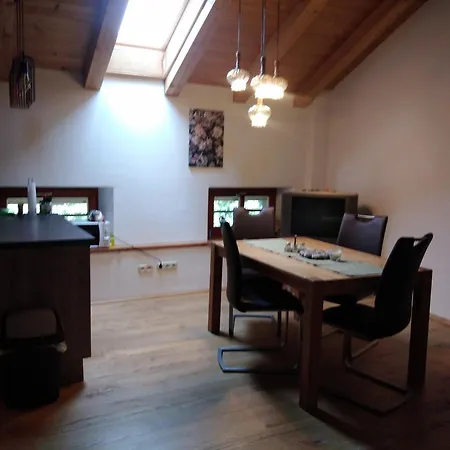 Arbeiterwohnung Entbuchner Hof * روهردورف