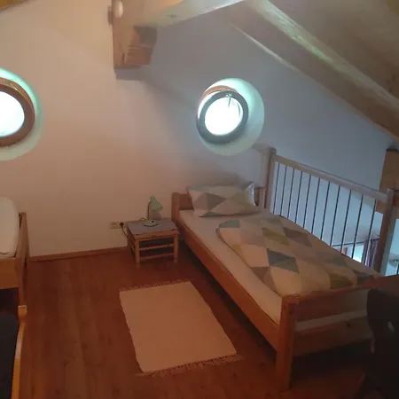 Arbeiterwohnung Entbuchner Hof Apartament Rohrdorf (Bavaria)